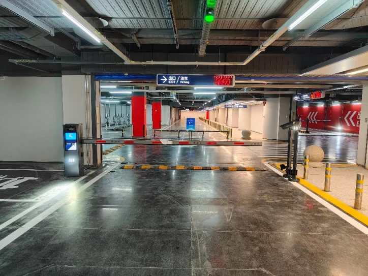 Dedicated ride-hailing pickup zone on underground Level B3 of Huanggang Port